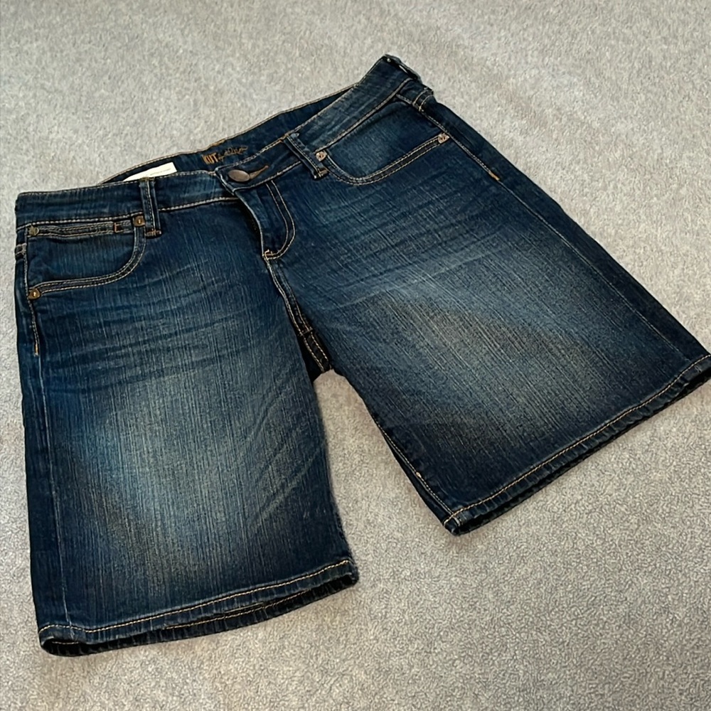Womens Kut Catherine Boyfriend Denim Shorts 4 Coastal Preppy Minimalist Capsule
